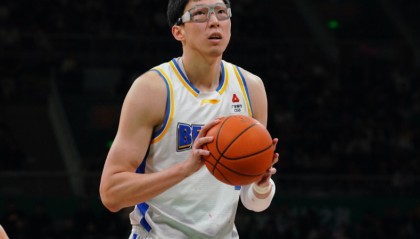 亚博体育-北京横扫送广州5连败：翟晓川时隔476天轰两双 杰曼25+7+6三分