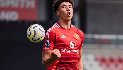 跟队：曼联19岁前锋惠特利将外租英甲布拉德福德城